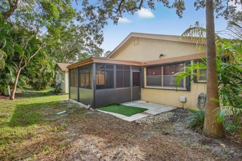 Casa en venta en Coconut Creek, Florida, 2 dormitorios, 130.34 m2 № 2034178 - foto 20