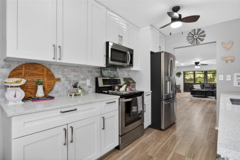 Casa en venta en Coconut Creek, Florida, 2 dormitorios, 130.34 m2 № 2034178 - foto 10