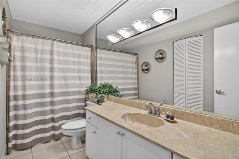 House in Coconut Creek, Florida 2 bedrooms, 130.34 sq.m. № 2034178 - photo 29