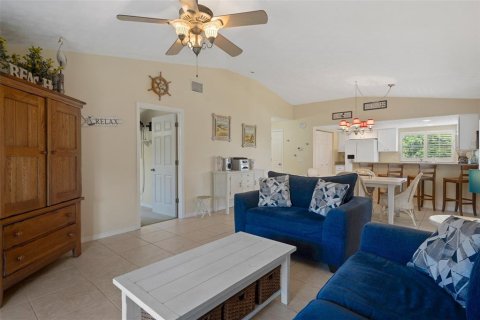 Condo in Crystal River, Florida, 2 bedrooms  № 1638053 - photo 24