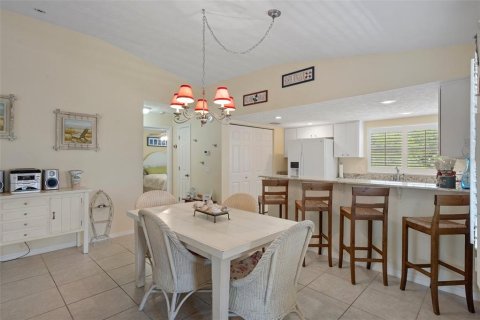 Condo in Crystal River, Florida, 2 bedrooms  № 1638053 - photo 15