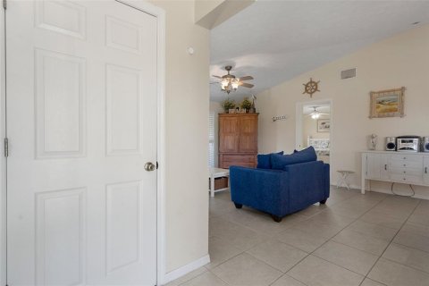 Condo in Crystal River, Florida, 2 bedrooms  № 1638053 - photo 19