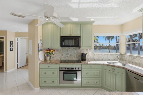 Copropriété à vendre à Saint Petersburg, Floride: 2 chambres, 99.41 m2 № 2432655 - photo 13