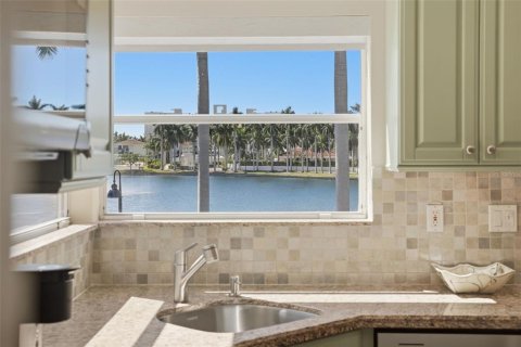 Copropriété à vendre à Saint Petersburg, Floride: 2 chambres, 99.41 m2 № 2432655 - photo 15