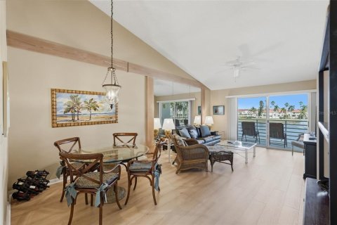 Copropriété à vendre à Saint Petersburg, Floride: 2 chambres, 99.41 m2 № 2432655 - photo 17