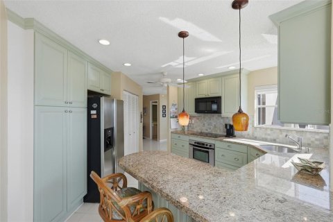 Copropriété à vendre à Saint Petersburg, Floride: 2 chambres, 99.41 m2 № 2432655 - photo 14