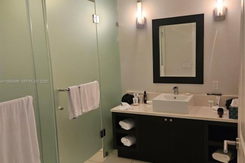 Condo in Doral, Florida, 1 bedroom № 2153778 - photo 11