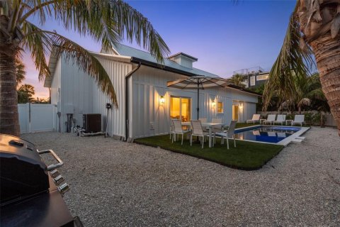 House in Holmes Beach, Florida 4 bedrooms, 202.99 sq.m. № 2125629 - photo 5