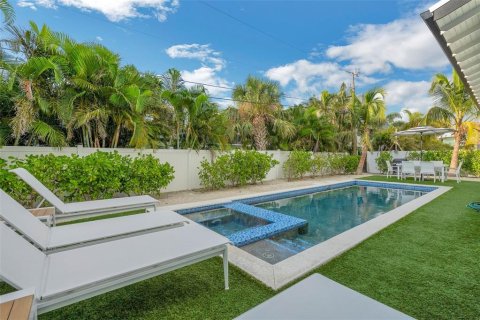 House in Holmes Beach, Florida 4 bedrooms, 202.99 sq.m. № 2125629 - photo 27