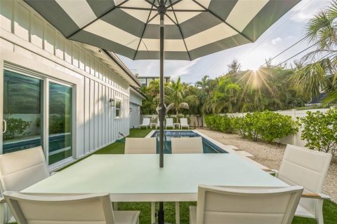 House in Holmes Beach, Florida 4 bedrooms, 202.99 sq.m. № 2125629 - photo 21