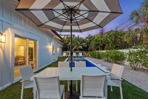 House in Holmes Beach, Florida 4 bedrooms, 202.99 sq.m. № 2125629 - photo 6