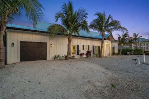 House in Holmes Beach, Florida 4 bedrooms, 202.99 sq.m. № 2125629 - photo 4