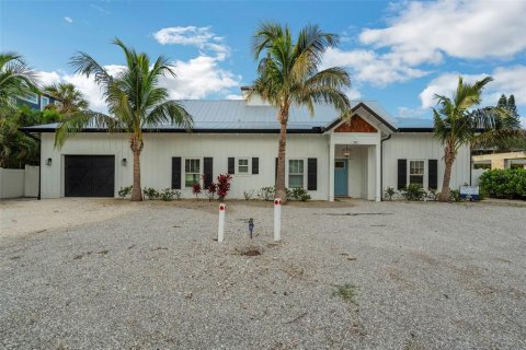 House in Holmes Beach, Florida 4 bedrooms, 202.99 sq.m. № 2125629 - photo 23