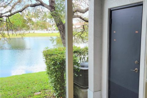 Touwnhouse à vendre à Miramar, Floride: 3 chambres, 121.33 m2 № 2090758 - photo 13