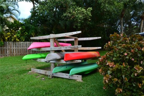 Снять в аренду кондоминиум в Индиан-Ривер-Шорс, Флорида 2 спальни, 158.03м2, № 1952305 - фото 14