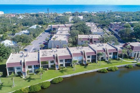 Снять в аренду кондоминиум в Индиан-Ривер-Шорс, Флорида 2 спальни, 158.03м2, № 1952305 - фото 8