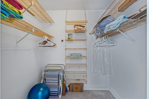 Снять в аренду кондоминиум в Индиан-Ривер-Шорс, Флорида 2 спальни, 158.03м2, № 1952305 - фото 11