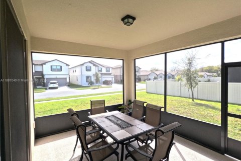 Снять в аренду виллу или дом в Киссимми, Флорида 3 спальни, 228.82м2, № 1933695 - фото 30