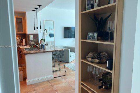 Купить кондоминиум в Майами-Бич, Флорида 1 спальня, 70.33м2, № 2257853 - фото 20