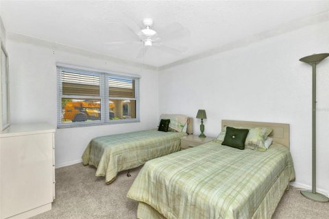 Condo in Punta Gorda, Florida, 2 bedrooms  № 1576591 - photo 13