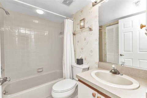 Condo in Punta Gorda, Florida, 2 bedrooms  № 1576591 - photo 15