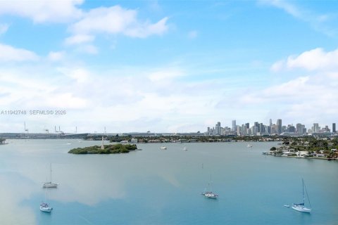 Condo in Miami Beach, Florida, 1 bedroom  № 2000288