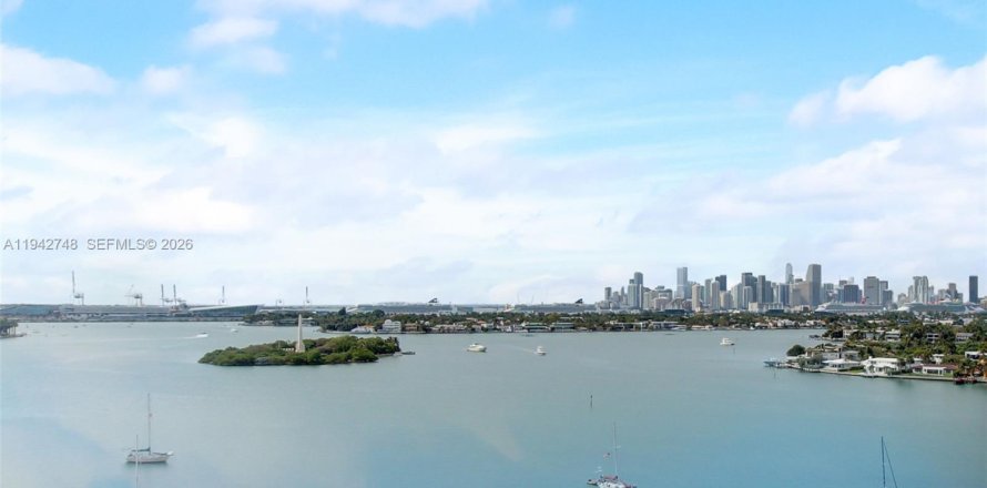 Condo in Miami Beach, Florida, 1 bedroom  № 2000288