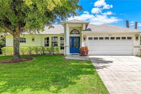 Villa ou maison à Cape Coral, Floride 3 chambres, 146.69 m2 № 2144539