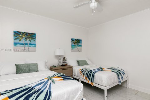 Casa en alquiler en Fort Lauderdale, Florida, 3 dormitorios, 213.21 m2 № 1985691 - foto 24