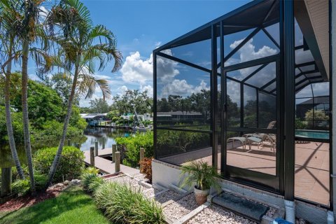 House in Bradenton, Florida 4 bedrooms, 210.61 sq.m. № 1880903 - photo 15