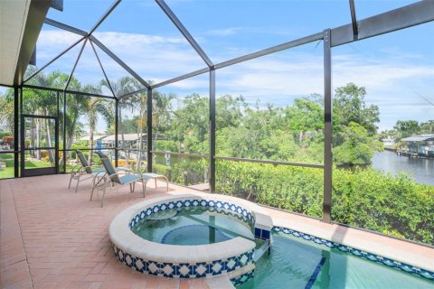 House in Bradenton, Florida 4 bedrooms, 210.61 sq.m. № 1880903 - photo 18
