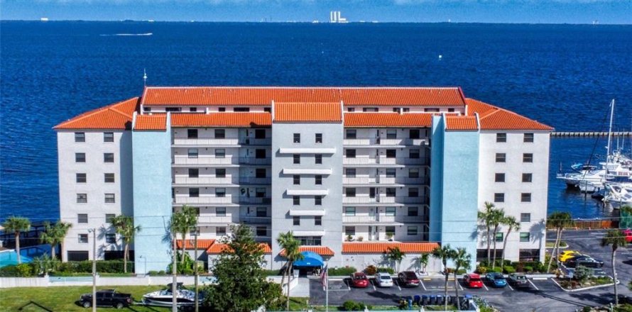 Condo in Titusville, Florida, 2 bedrooms  № 1716583