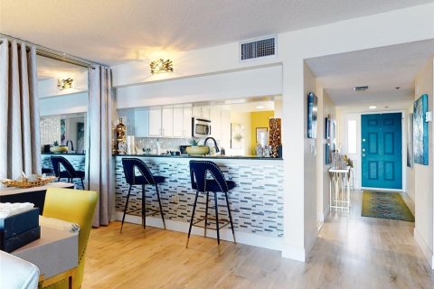 Condo in Titusville, Florida, 2 bedrooms  № 1716583 - photo 22