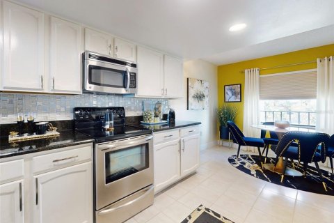 Condo in Titusville, Florida, 2 bedrooms  № 1716583 - photo 13