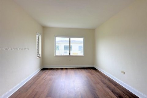 Снять в аренду квартиру в Майами-Бич, Флорида 1 спальня, 67.82м2, № 1992674 - фото 14