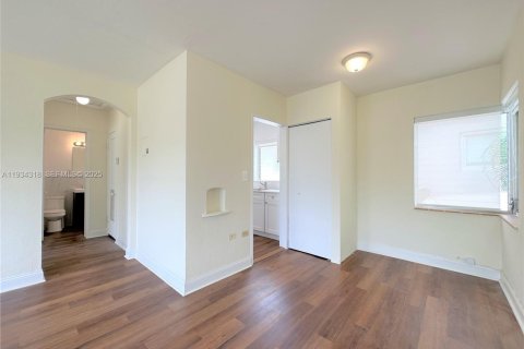 Снять в аренду квартиру в Майами-Бич, Флорида 1 спальня, 67.82м2, № 1992674 - фото 8