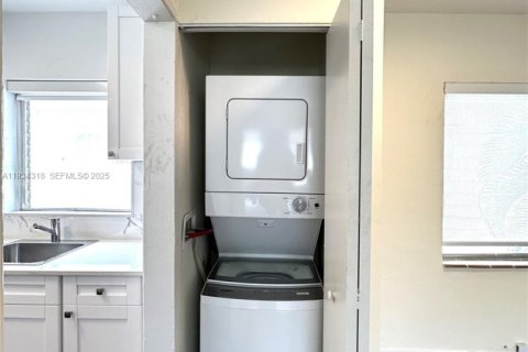 Снять в аренду квартиру в Майами-Бич, Флорида 1 спальня, 67.82м2, № 1992674 - фото 4