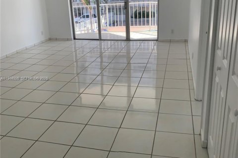 Condominio en alquiler en North Miami Beach, Florida, 1 dormitorio, 72.46 m2 № 2026332 - foto 12