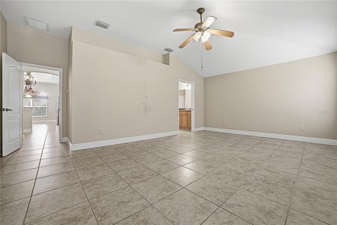 House in Wildwood, Florida 6 bedrooms, 395.58 sq.m. № 2226645 - photo 30