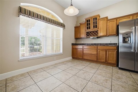 House in Wildwood, Florida 6 bedrooms, 395.58 sq.m. № 2226645 - photo 8
