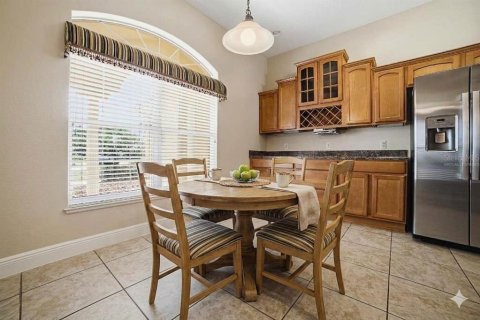 House in Wildwood, Florida 6 bedrooms, 395.58 sq.m. № 2226645 - photo 9