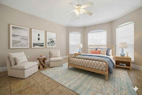 House in Wildwood, Florida 6 bedrooms, 395.58 sq.m. № 2226645 - photo 27
