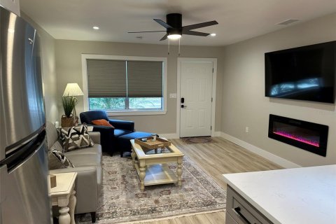 Commercial property in Bradenton, Florida 6 bedrooms, 221.11 sq.m. № 2155509 - photo 27