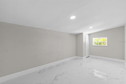 House in Casselberry, Florida 4 bedrooms, 193.52 sq.m. № 2223481 - photo 28