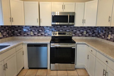 Apartamento en alquiler en Kissimmee, Florida, 2 dormitorios, 122.63 m2 № 2277610 - foto 5