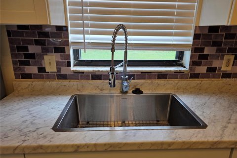 Apartamento en alquiler en Kissimmee, Florida, 2 dormitorios, 122.63 m2 № 2277610 - foto 6