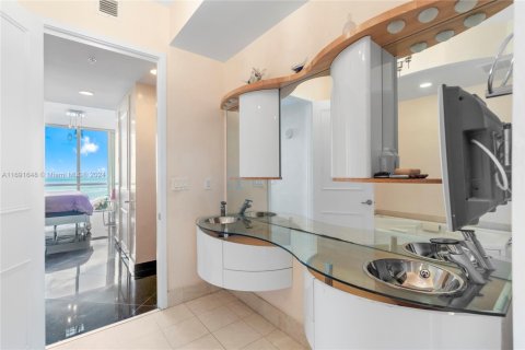 Copropriété à vendre à Sunny Isles Beach, Floride: 2 chambres, 129.04 m2 № 2037963 - photo 30