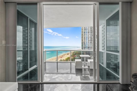 Copropriété à vendre à Sunny Isles Beach, Floride: 2 chambres, 129.04 m2 № 2037963 - photo 6