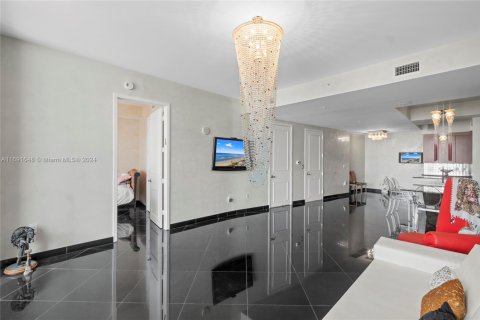Copropriété à vendre à Sunny Isles Beach, Floride: 2 chambres, 129.04 m2 № 2037963 - photo 14