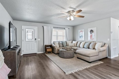 Villa ou maison à vendre à The Villages, Floride: 2 chambres, 137.31 m2 № 2233400 - photo 6